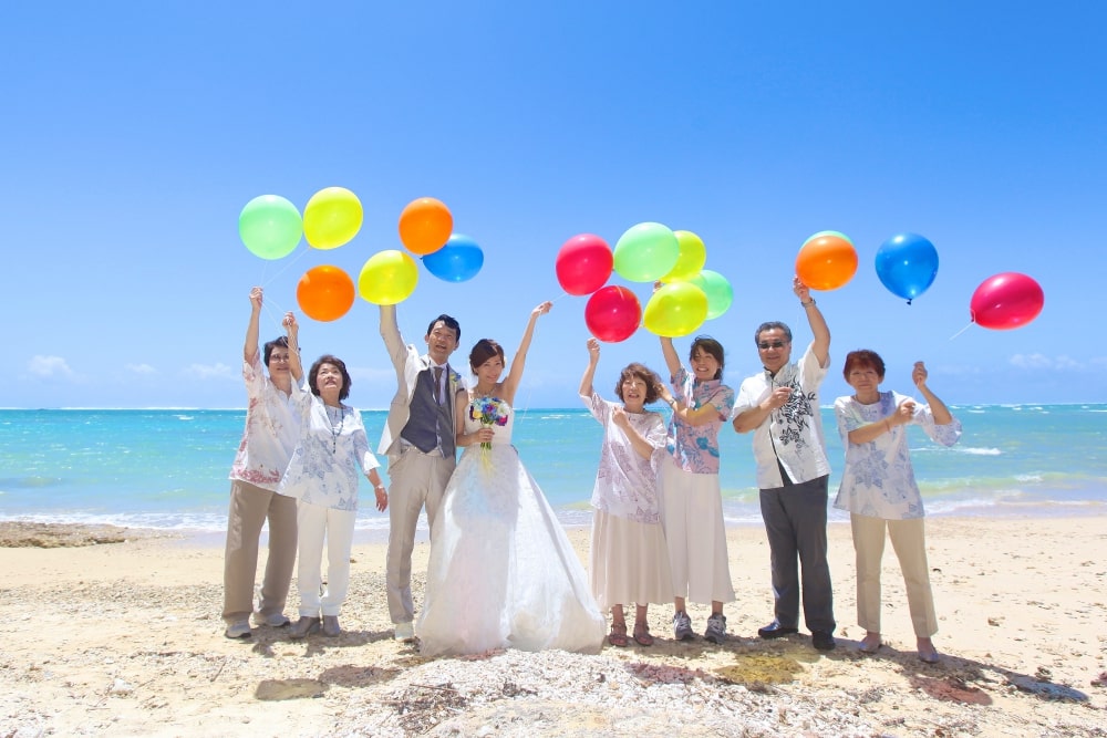 海 結婚式 バルーンリリース